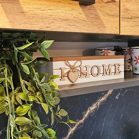 アパート Homely *